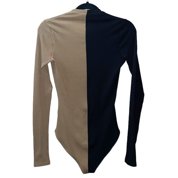 GOLDSIGN Ribbed Two-Tone Bodysuit - Picture 10 of 12